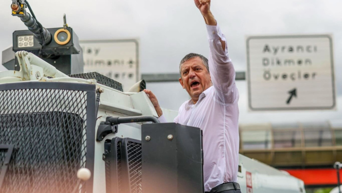 “PARTİMİZİN İRADESİNE, DEMOKRASİYE VE GENEL BAŞKANIMIZ ÖZGÜR ÖZEL’İN LİDERLİĞİNDEKİ DEĞİŞİM MÜCADELESİNE SAHİP ÇIKIYORUZ”
